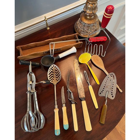 Primitive Kitchen Utensils Carving Set Potato Masher Cracker Tray 12 Pieces - Picture 3 of 11